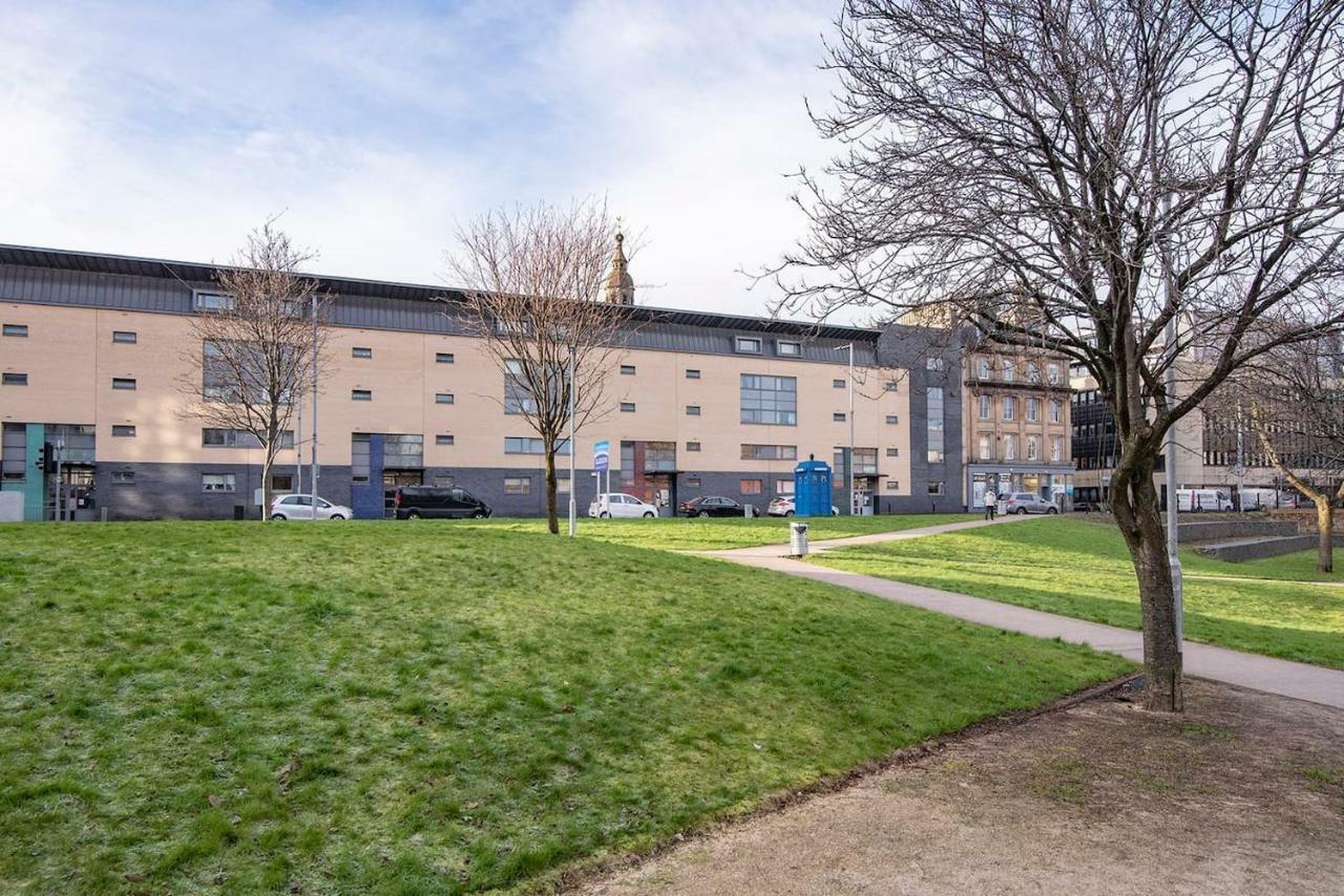 Bright Contemporary Merchant City Flat In Central Location Glasgow Exterior photo